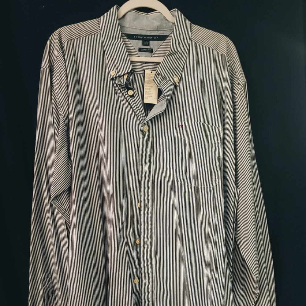 Tommy Hilfiger NEW Vertical Pinstripe Dress Shirt